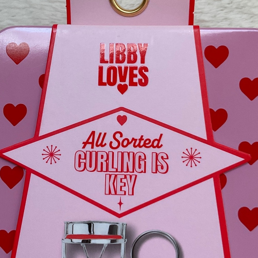 Red Eyelash Curler & Keychain Set - Picture 4 of 4